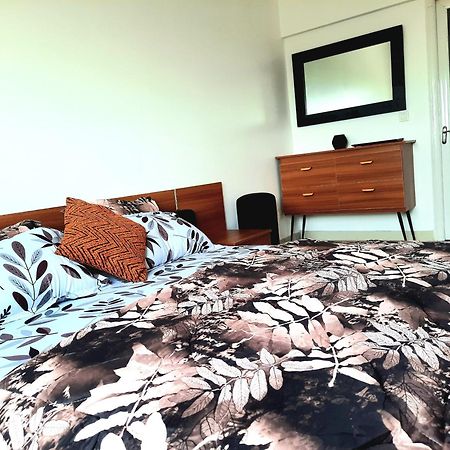 Chambres Meublees Avenue Cheikh Anta Diop Dakar Bagian luar foto