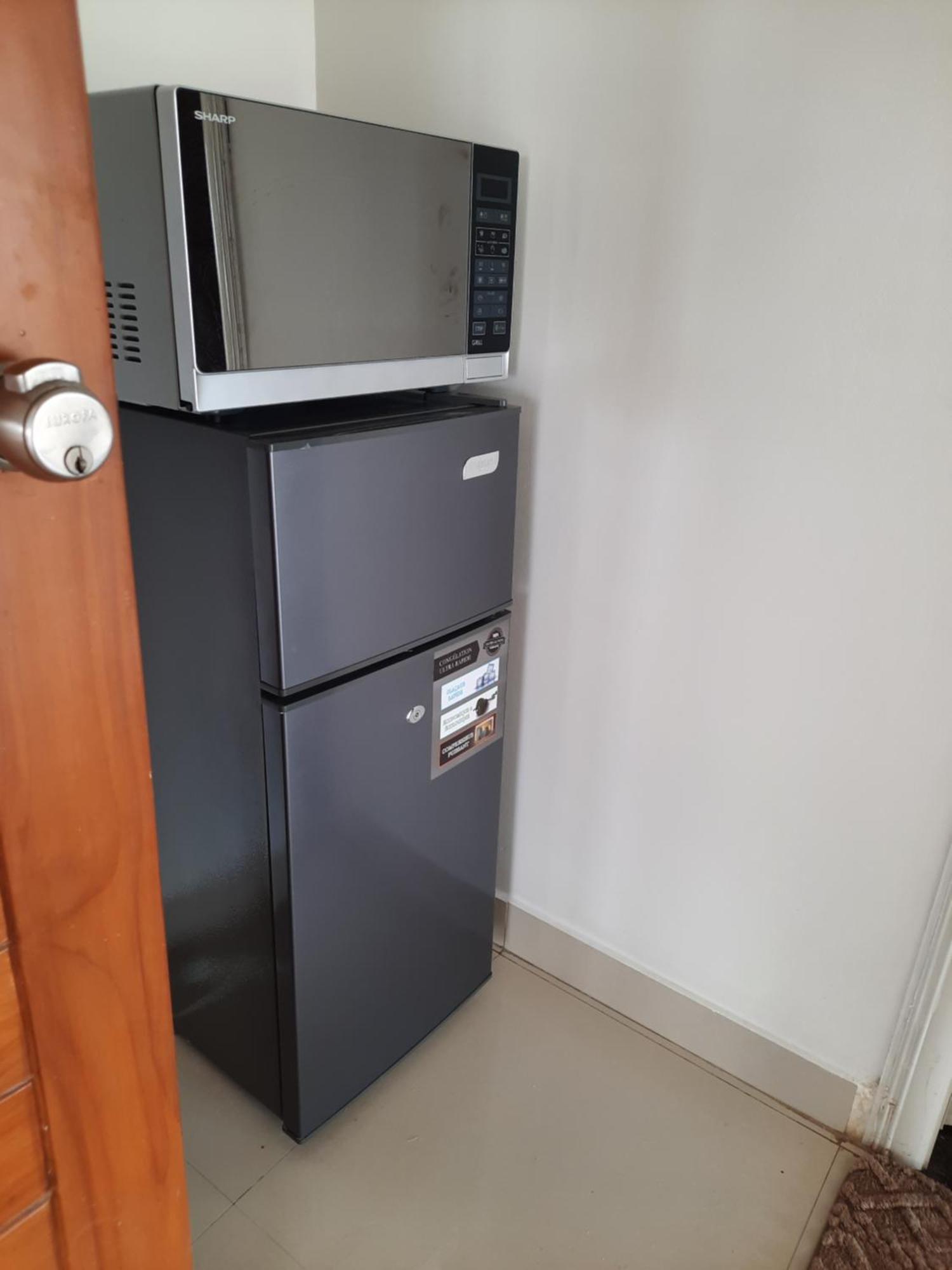 Chambres Meublees Avenue Cheikh Anta Diop Dakar Bagian luar foto